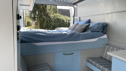 juul – super nice self-built 2p Peugeot Boxer camper bus from 2014 euro 5