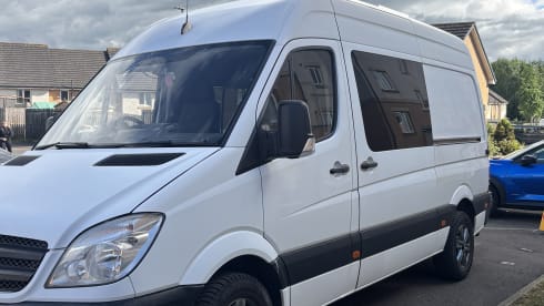 Benji the benz  – 3 berth Mercedes-Benz campervan from 2012
