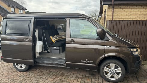 Smudger – 3 berth Westfalia campervan from 2017