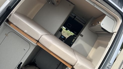 4p Mercedes-Benz Hymer camper met hefdak