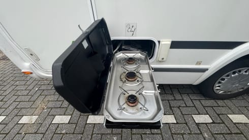 5 person Luxury camper with barbecue included 