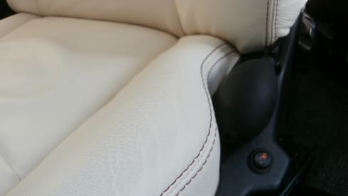 Luxe camper – Luxury automatic Ford 170 HP - With complete equipment for 4 people!
