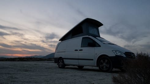 vanWoolly – Compact self-built camper bus