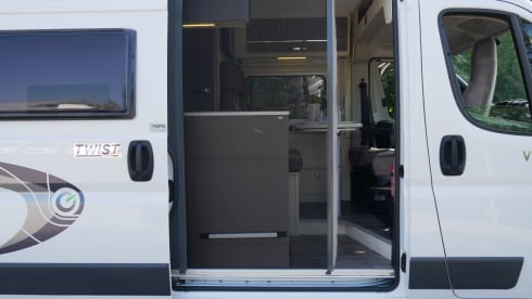 Chausson1, 2 sleeping- 4 seats.