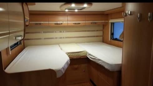 Beautiful spacious comfortable fine fully equipped 4 person camper