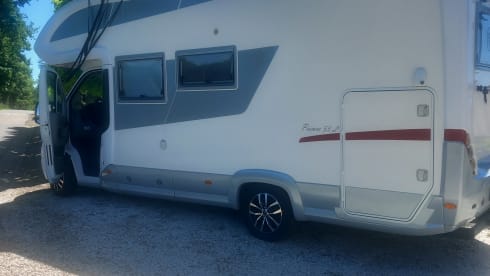 ELNA – Hymer a 5 posti integrato dal 2013