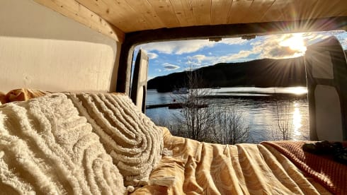 Daphne – Daphne - Newly Converted Luxury Campervan