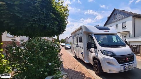 P696 D – P696 D 180 hp automatic top equipped