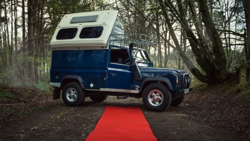 Blue Belle – Land Rover Camper for Family Camping