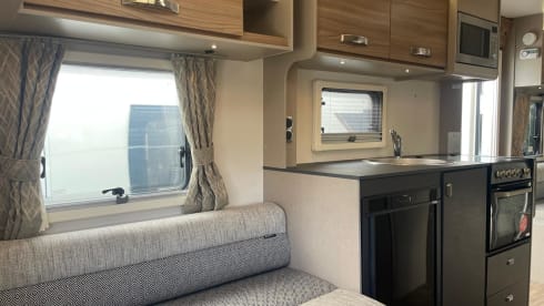 Cabine Swift à 6 couchages avec alcôve à partir de 2023