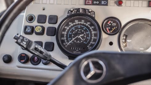 Elton – Elton – vom Oldtimer-Krankenwagen zum Traum-Wohnmobil