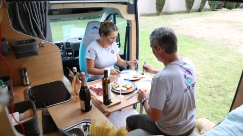 Van for 2 - Surftrip