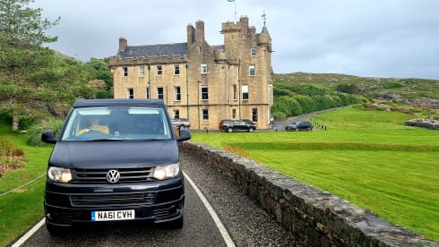 Monika – Vw family T5 -  LWB campervan sleeps 4 