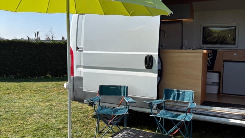 2p Fiat campervan uit 2017