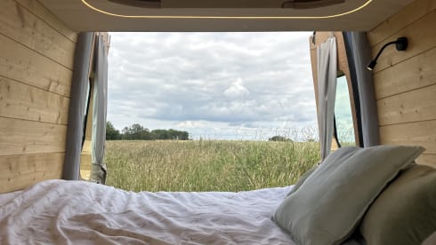 ONA – 2-seater Volkswagen bus from 2011