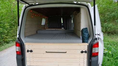 Gabby – 2p Volkswagen campervan uit 2012