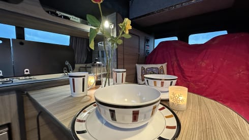 Sun Chaser – 4 berth Volkswagen campervan from 2011