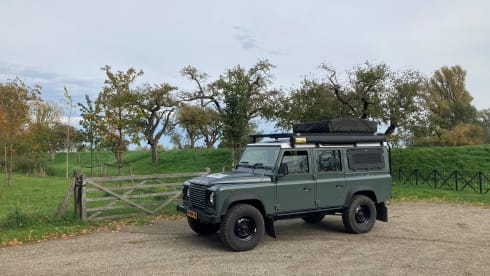 2p Land Rover rooftop from 2013