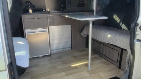 Optimus – Beautiful 4 berth Volkswagen campervan from 2011