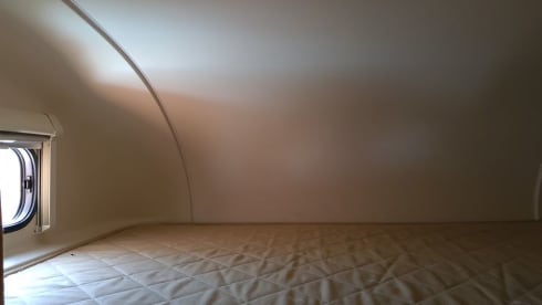 Carrie – 5 berth pet friendly motorhome, based between Brighton and Gatwick
