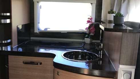 Knaus Sky Wave 650 automatic