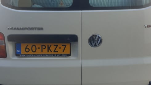 Neat Volkswagen T5 Bus Camper 2.5 TDI