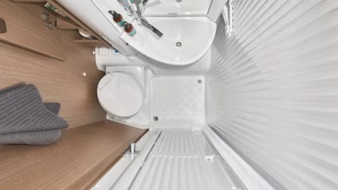 Carado T448 – Carado T448 semi-integrated