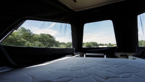Avandra  – Avandra – All-Season Adventure Campervan 🚐✨