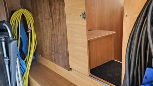 6p Chausson alcove
