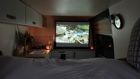 Henry – Trendy, 2-3 person off grid camper bus, suitable for all seasons!