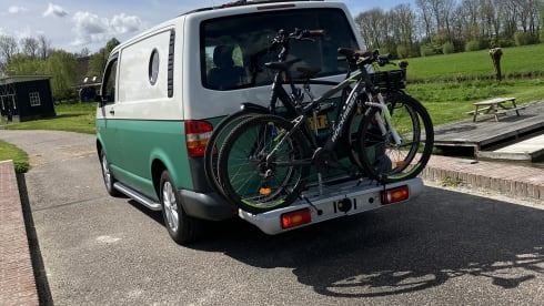 Experience adventures with Jip! 2p VW camper bus