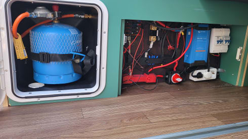 Bussie – 2p Volkswagen campervan uit 2014