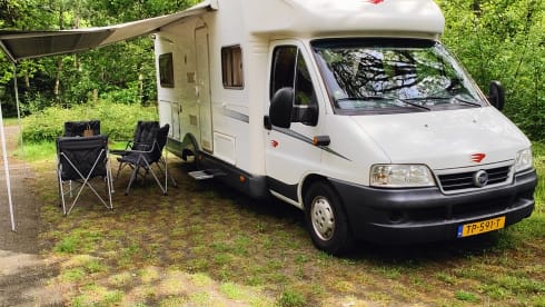 4p Fiat semi-integrated uit 2003