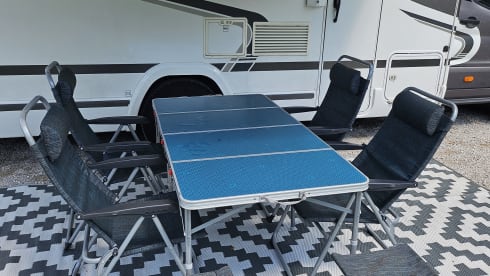 Ford Chausson EB 718