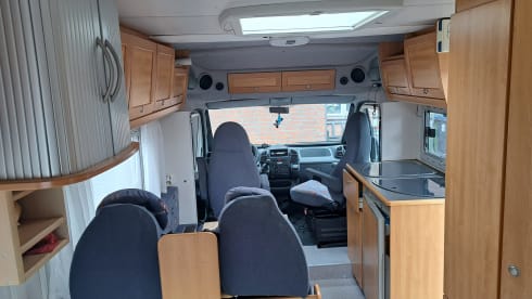 Sun TI – Camping-car Knaus 2004