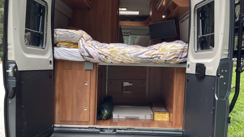 Super Comfy Globescout – Adventure in Luxury