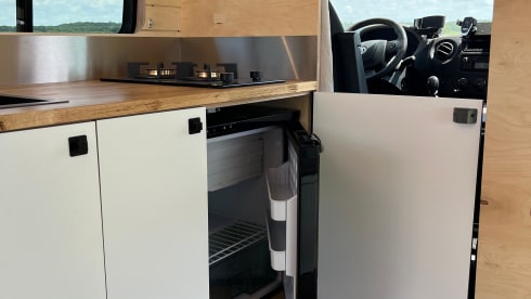 CosyCabin on Wheels – Brand New 3p Renault Master Campervan (2025) 