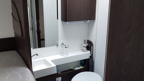 4pers. Benimar Tessoro 463 semi-integrated from 2021