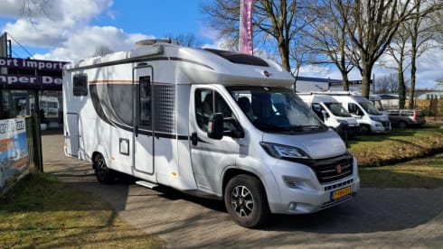 C25 – 4p Bürstner semi-integrated from 2018