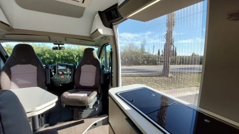 2p Adria Twin bus from 2023 - Free transfer from/to the airport