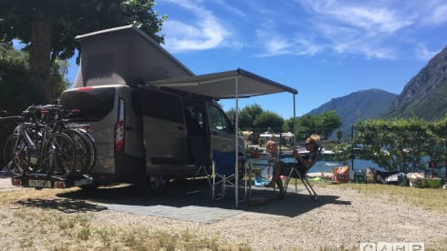 Luxury and complete bus camper - Ford Nugget Westfalia with lifting roof