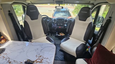 727ga – 5p Chausson semi-integrated uit 2016