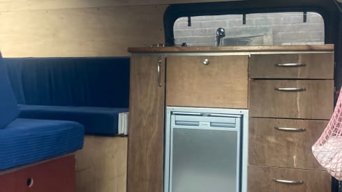 Groenling – Ford Transit - camper in army vehicle