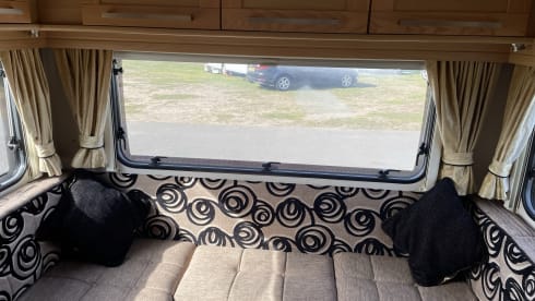 Greer – 6 berth Autoquest 180 Prestige, 2011