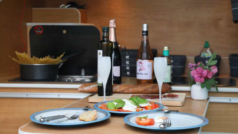 Van for 2 - Surftrip