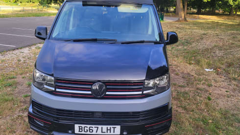 Rosie – 4 berth Volkswagen campervan from 2017