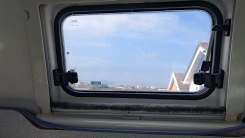 Daisy – 4 berth Volkswagen T4 California westfalia 1993