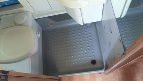 Alex – Overcab on ducato 2500 aspirated diesel