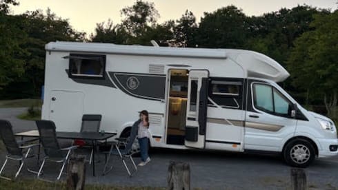 happy camplife – 5p Ford semi-integrated uit 2023