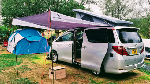 Vamos – Luxury Campervan and Nomad Office